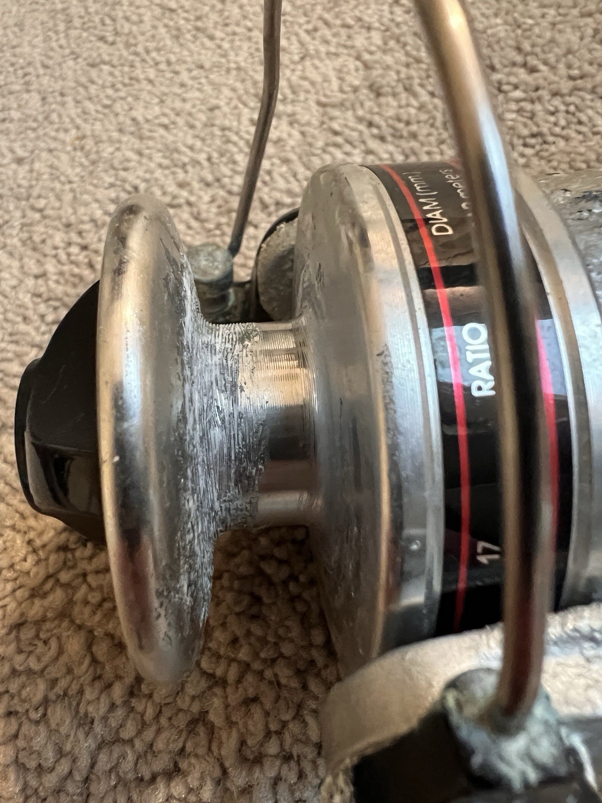 Vintage Penn 104 Spinning Reel FOR PARTS NOT WORKING