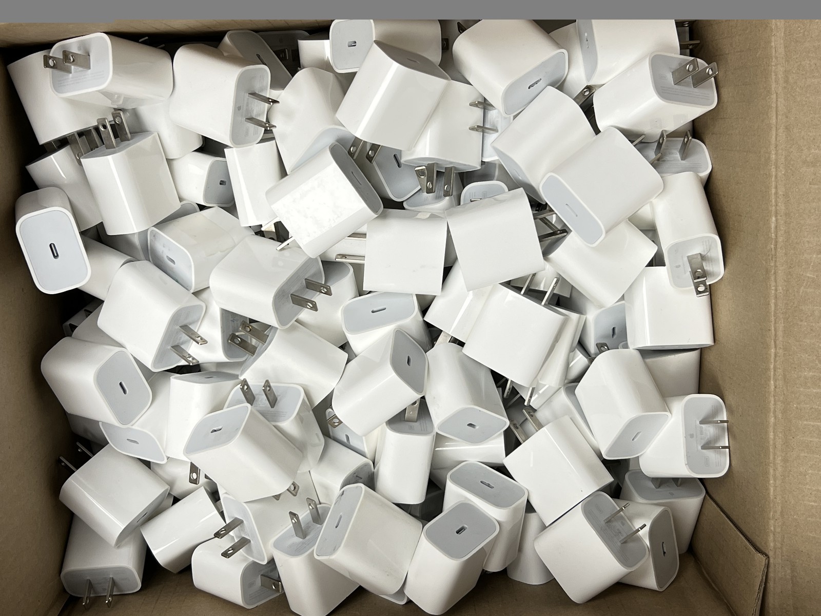 100 Pack Genuine Apple 20W USB-C Fast Charger (A2305) Power Adapter (MHJA3AM/A)