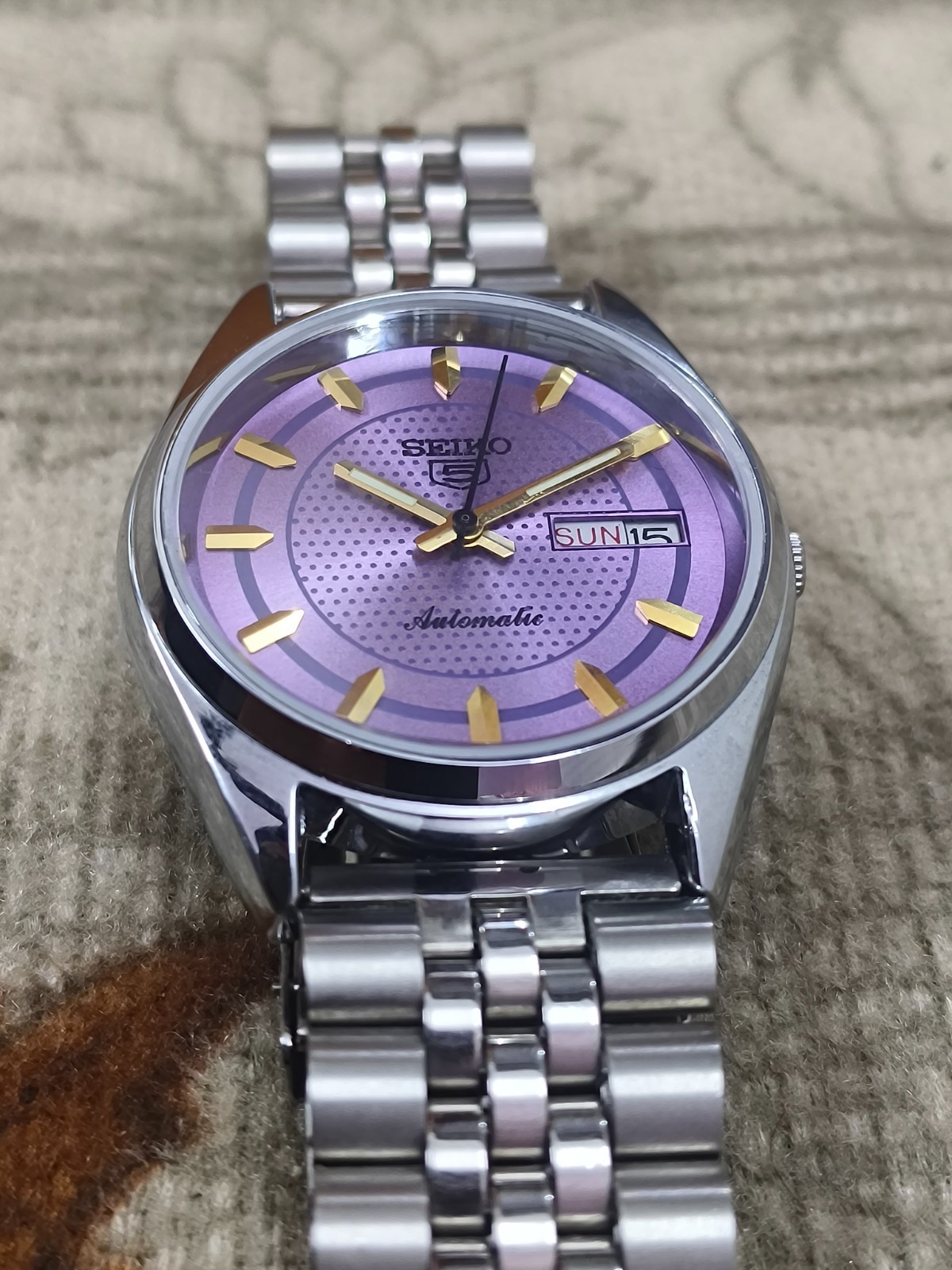 Vintage Seiko 5 Purple Automatic 17 Jewels Day/Date Japan Men's Wrist Watch 6309