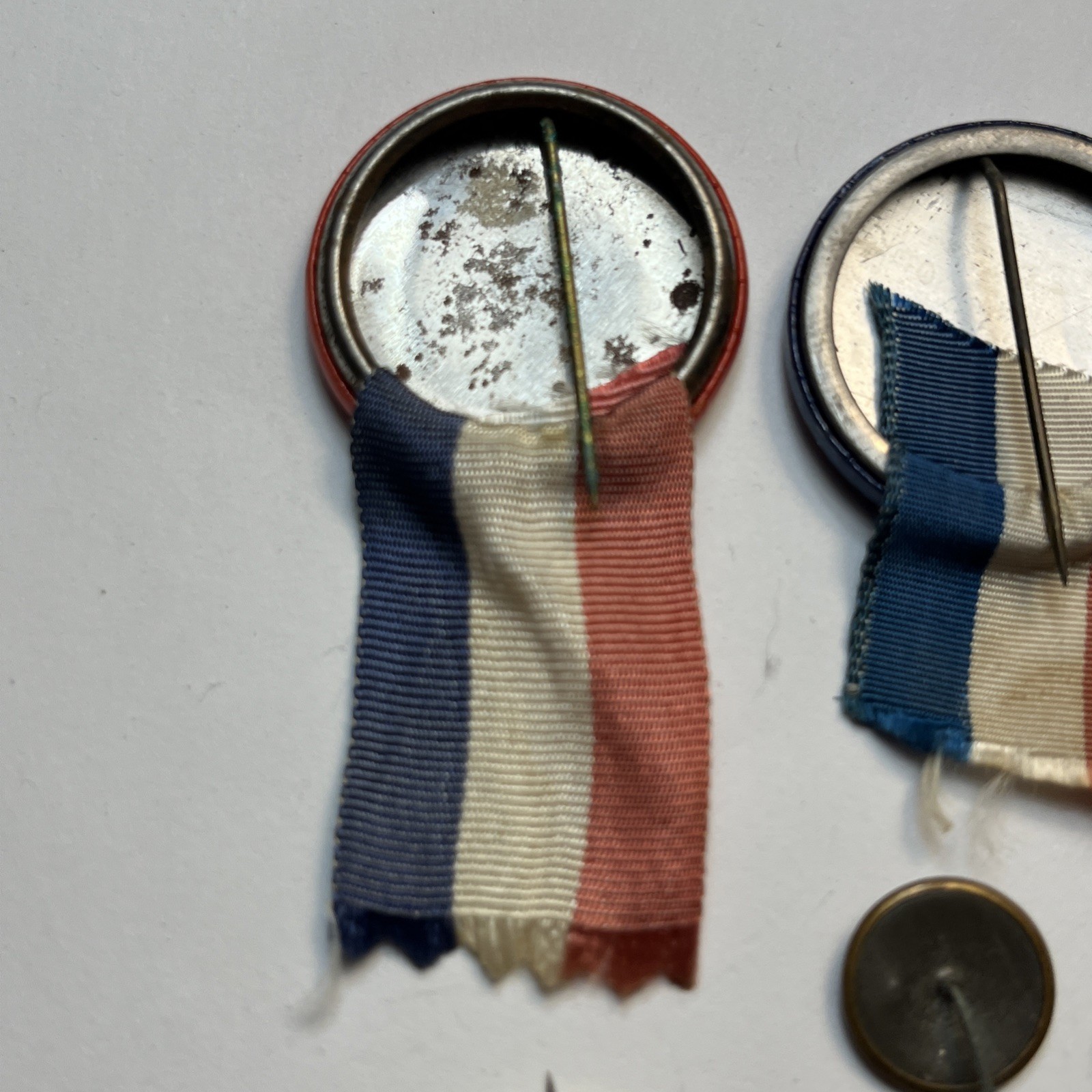 Lot of 4 Original WWI US WELCOME BUDDY V Victory Good Girl Mass MA Button Pin