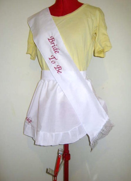 1/2 APRON & SASH SET Available most colours M2O All occasion Message names etc