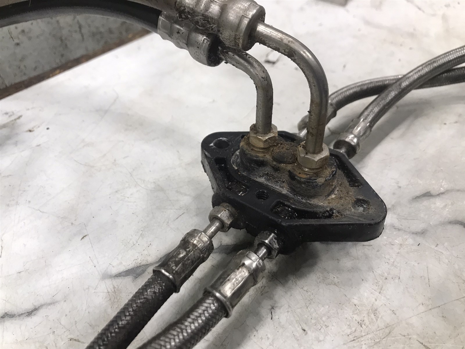 Mercury MerCruiser Alpha Bravo trim tilt lift hydraulic cylinders power trim XD