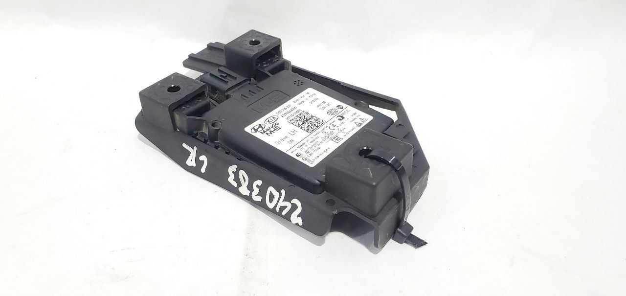 20 22 Kia Telluride OEM Left Rear Blind Spot Monitoring Radar Module 99140-s9000