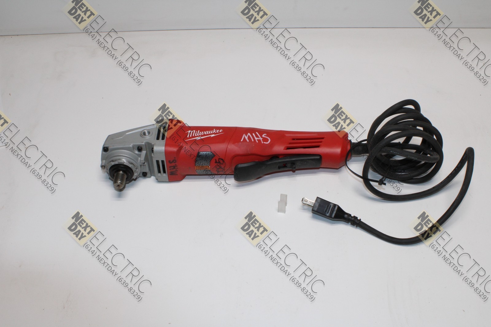 Milwaukee, 6141-31, 4.5" 4 1/2" Grinder 120v 11a (we think they are new)