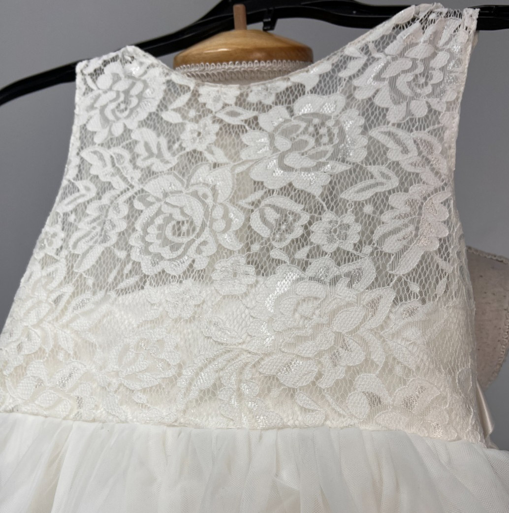 JJ's House Ivory Ball-Gown Floor-Length Lace Tulle Flower Girl Dress Sz 7 106124