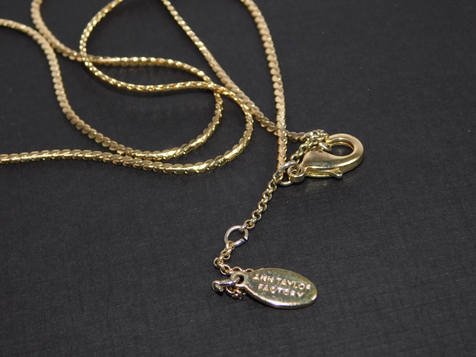 ANN TAYLOR Gold Tone & Simulated Pearl Y-Drop Dangle Pendant Necklace