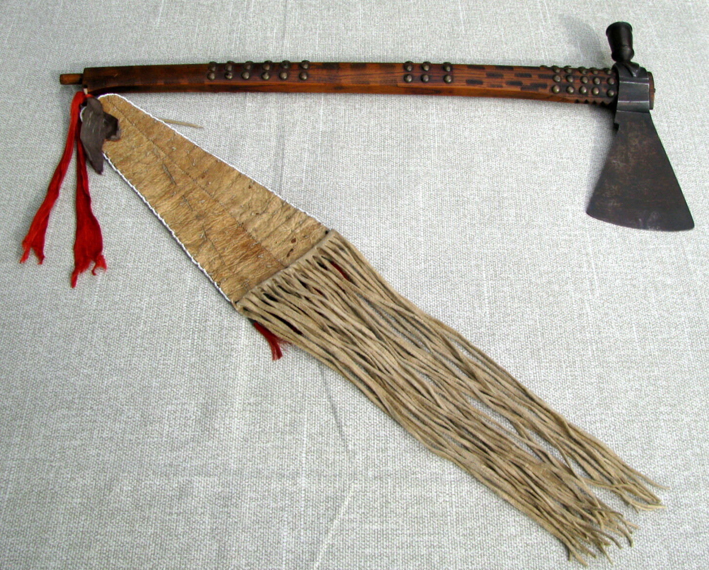 FINE ANTIQUE PLAINS INDIAN PIPE TOMAHAWK 100 TACKS/FILE BURNS 5 COLOR BEAD DROP