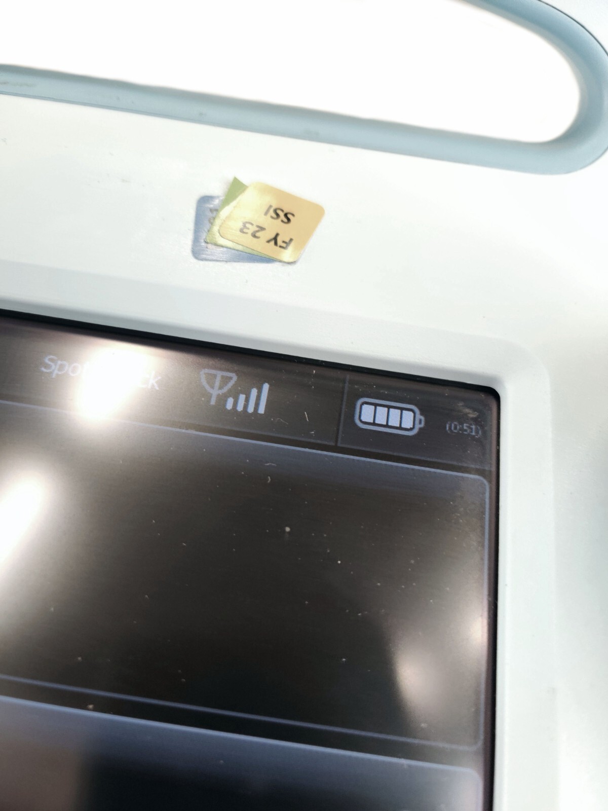 Welch Allyn Connex Vital Sign Monitor 6000 WIFI EMR Conn 65NTXX with Accessories