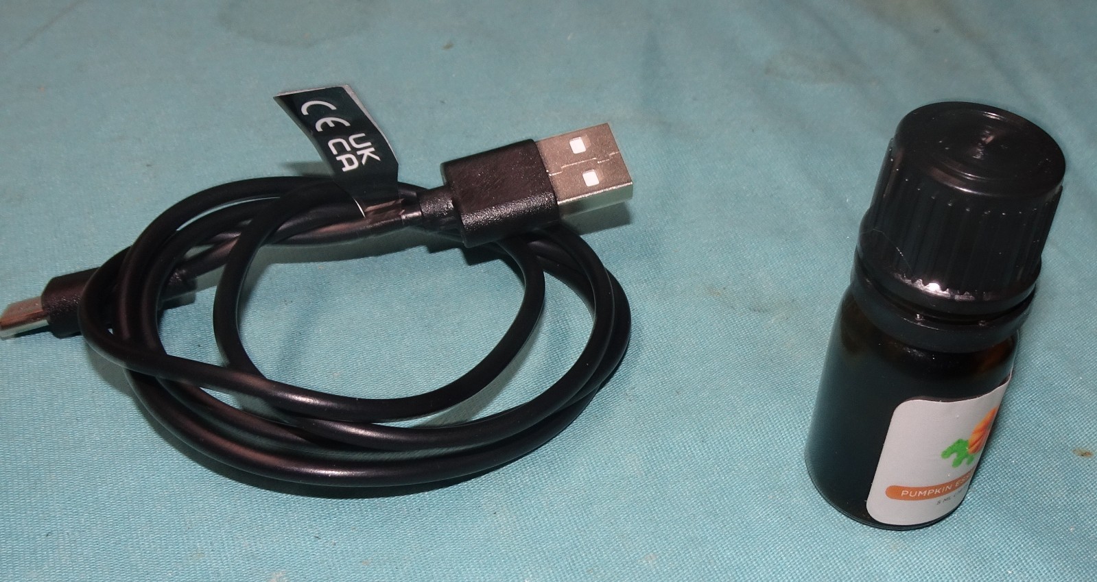 used = Peanuts Snoopy & Charlie Haunted House Diffuser Essential Oil Included