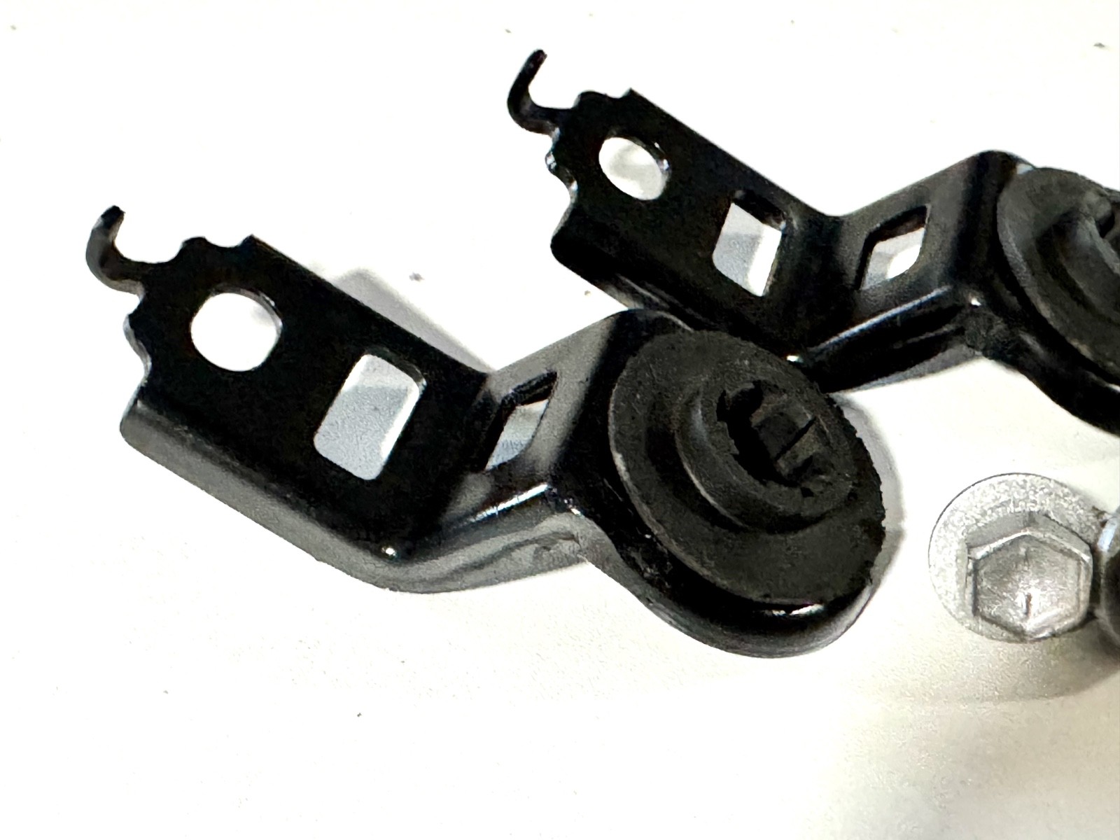 03-08 Toyota Corolla Radiator Top Mount Bracket Set Pair Black Brackets OEM