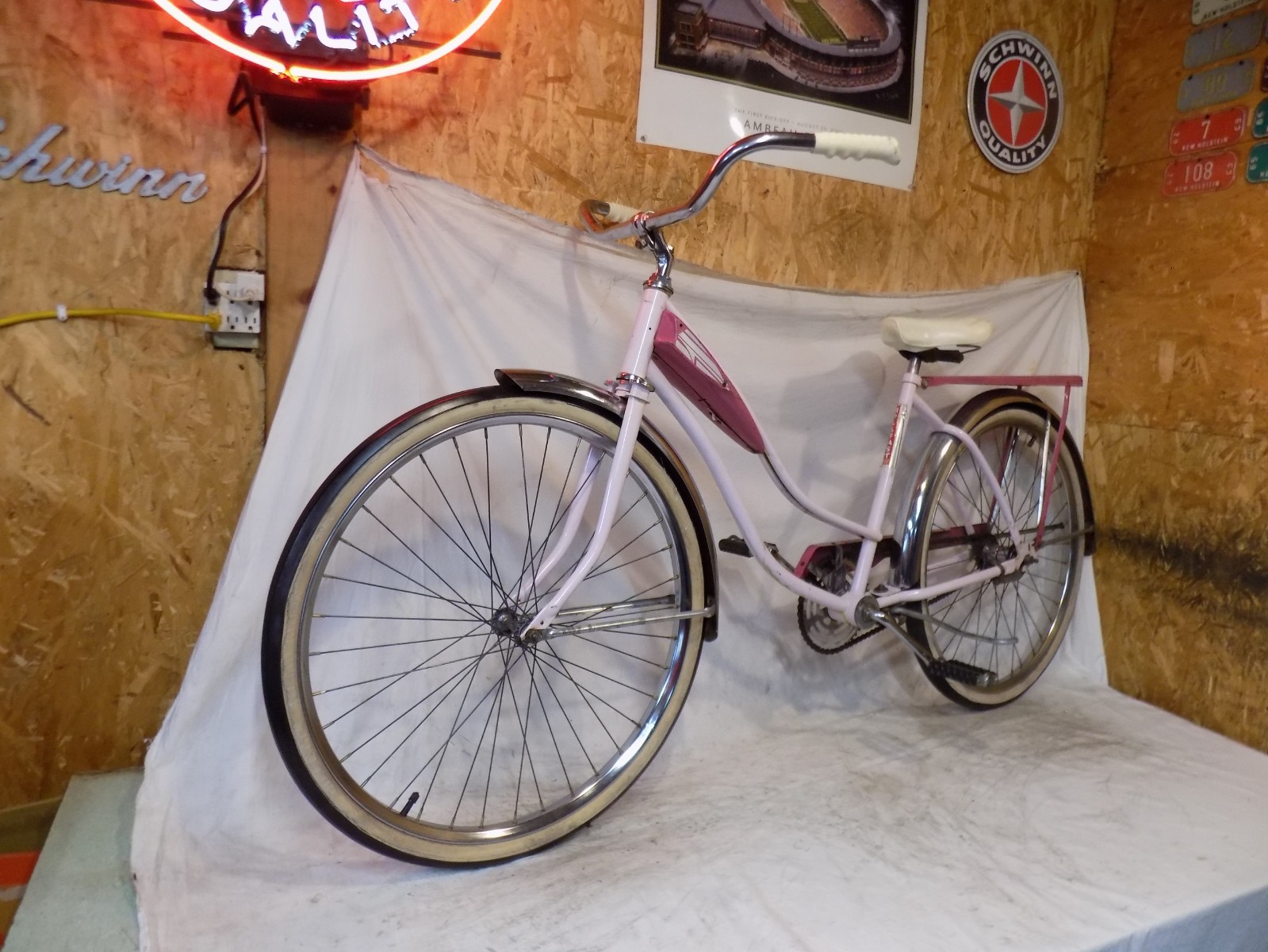 1960s ROLLFAST PINK LADIES TANK BIKE JC HIGGINS MURRAY JET RACK VINTAGE CUTE!