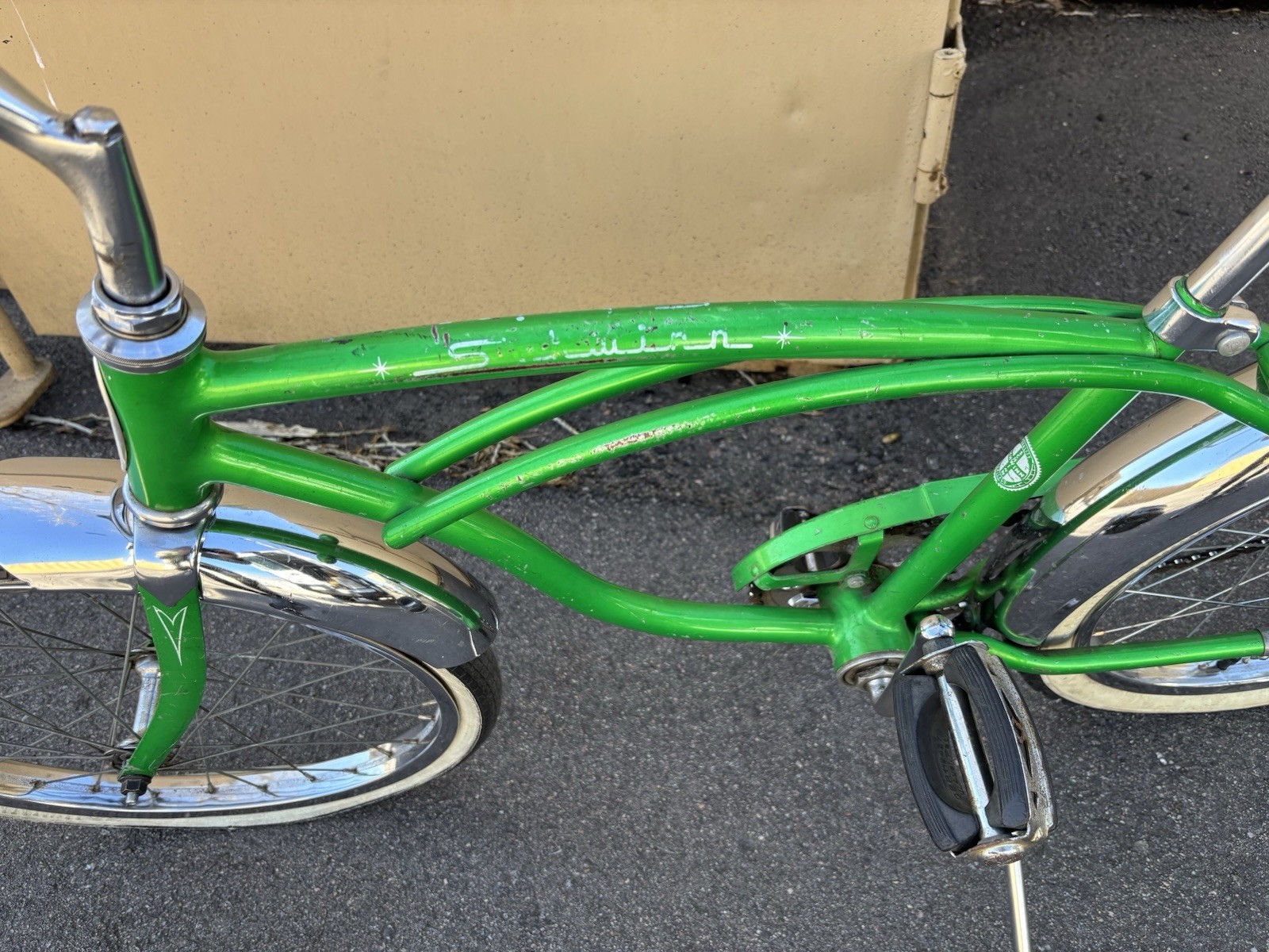 Vintage Schwinn Deluxe Flamboyant Lime Green Stingray 1965 Bicycle