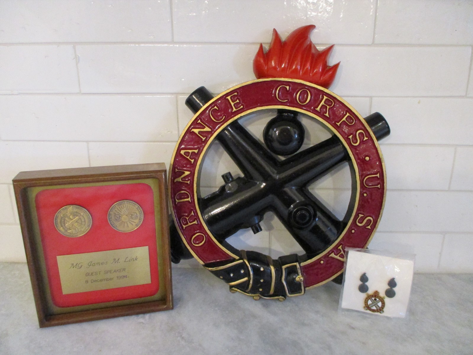 US ARMY-COMMANDER REDSTONE ARSENAL-ORDNANCE CORPS PLAQUE/AWARD/PINS-RET GENERAL