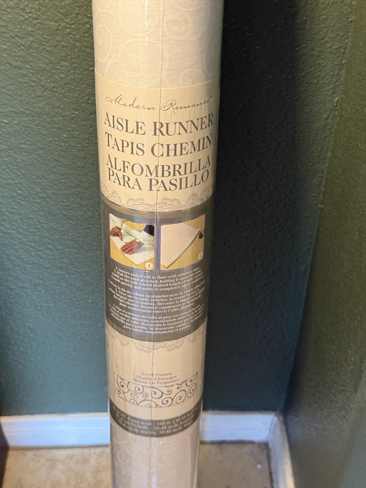 Modern Romance Wedding Aisle Runner 36 In Wide X 100 Ft Long Not Used