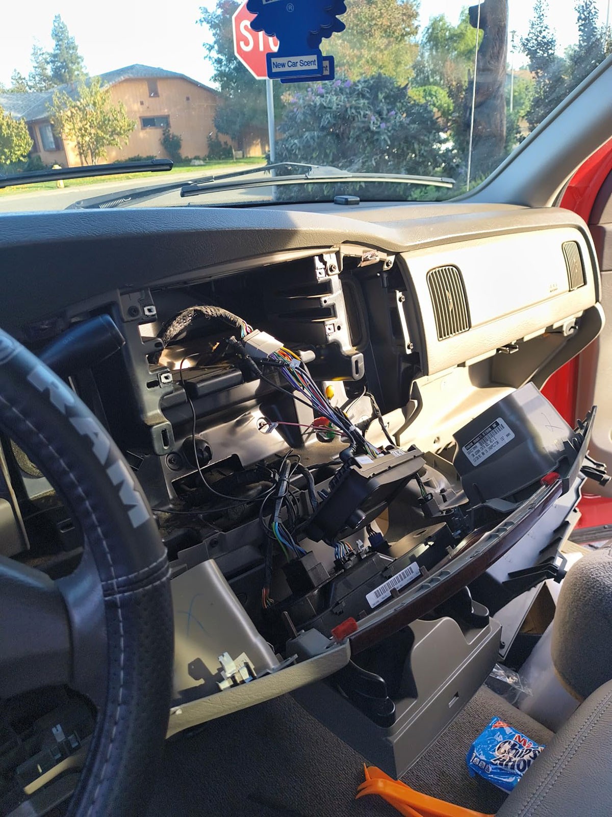 For 2002-2005 Dodge Ram Apple CarPlay Car Radio 8-Core 64GB Android 15 GPS WIFI