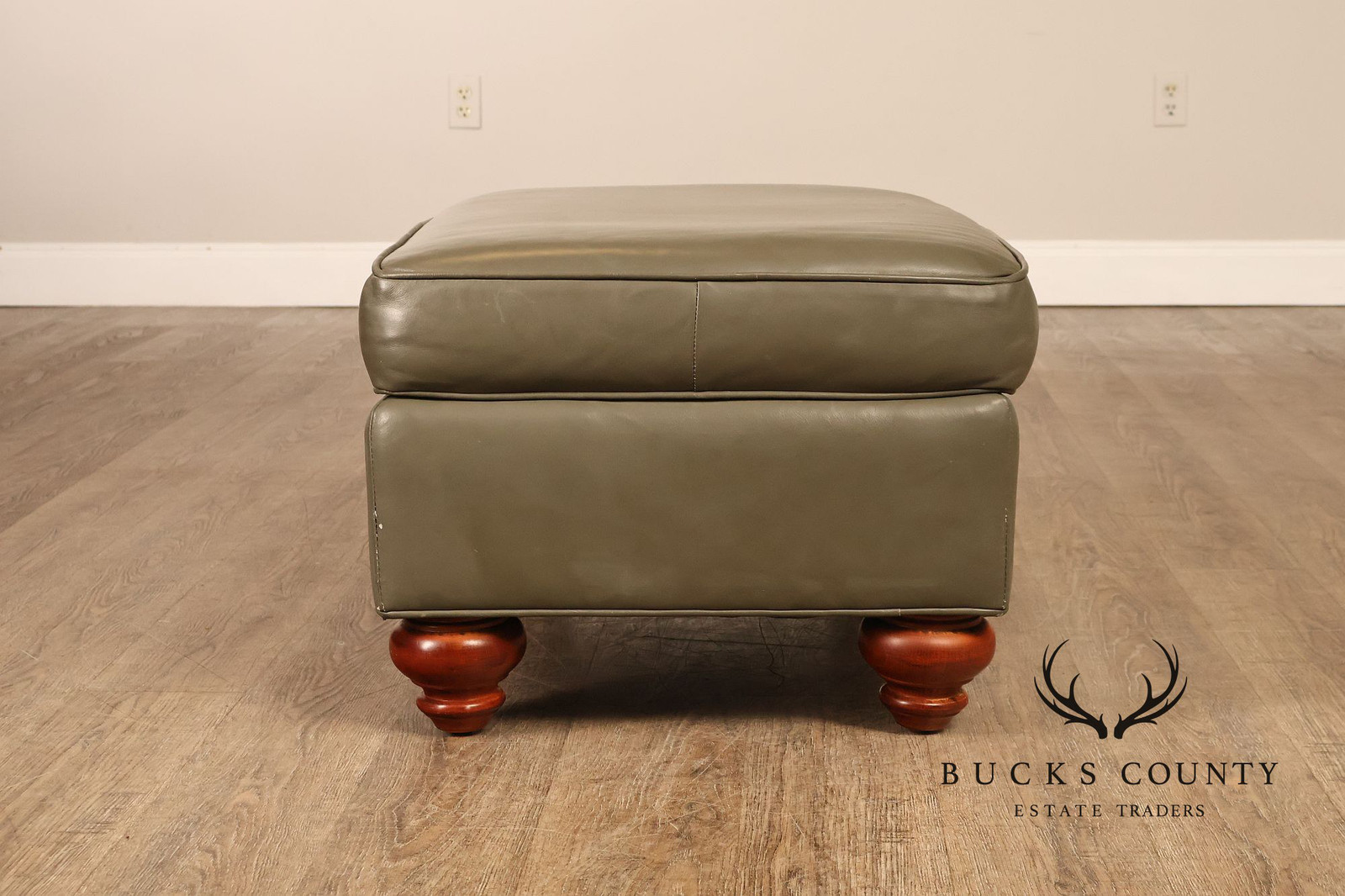 Ethan Allen Traditional Leather Ottoman