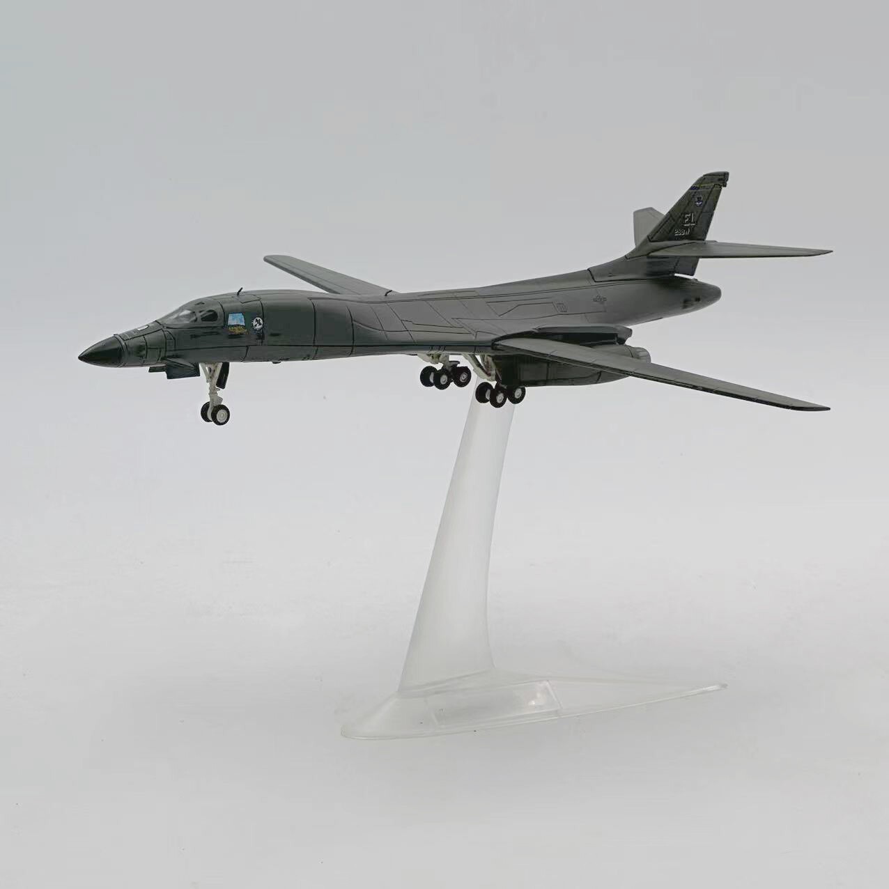 Wltk USAF EL28BW Rockwell B-1B Lancer Bomber 1/200 Diecast Aircraft Jet Model