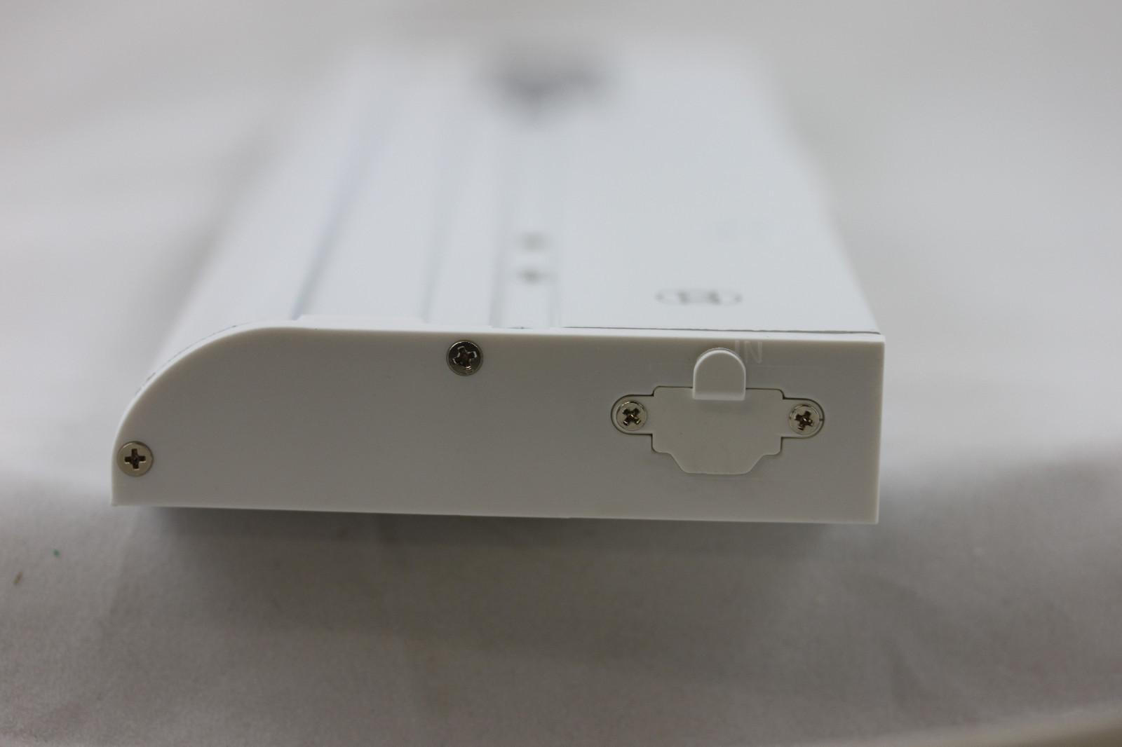 120v Under Cabinet LED 9" 14" 22" 32" Hard Wire Linkable knock outs L-6