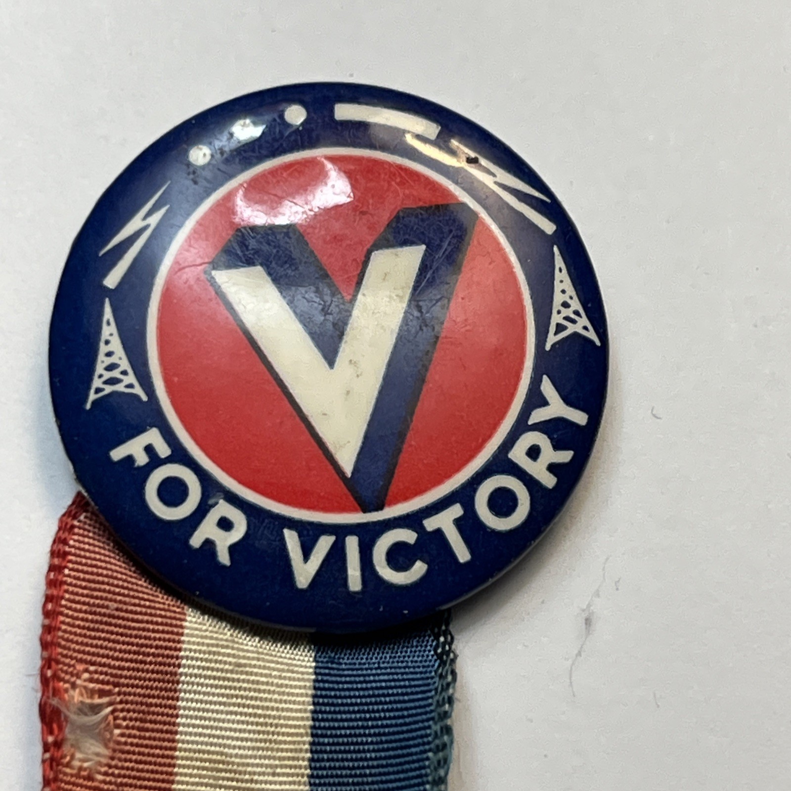 Lot of 4 Original WWI US WELCOME BUDDY V Victory Good Girl Mass MA Button Pin