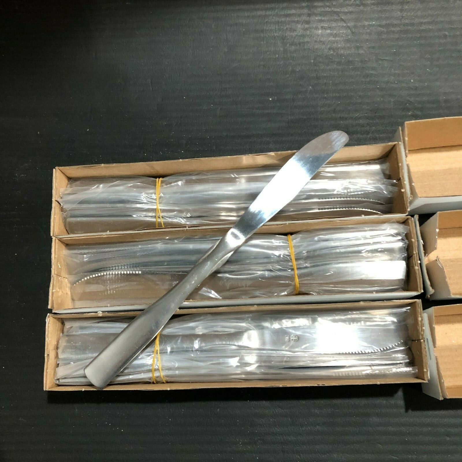 (12 x 3) World TABLEWARE STAINLESS STEEL KNIFE 8-1/2"-(12 PCS EACH) OLIVE GARDEN