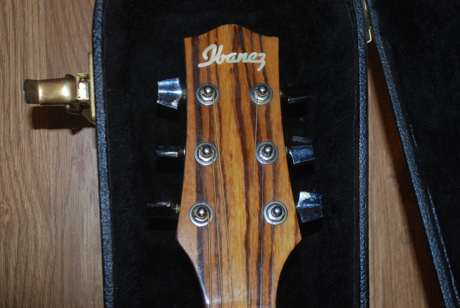 Ibanez - EW20 - ZWENT1201 Electric Acoustic Guitar With Hard Case