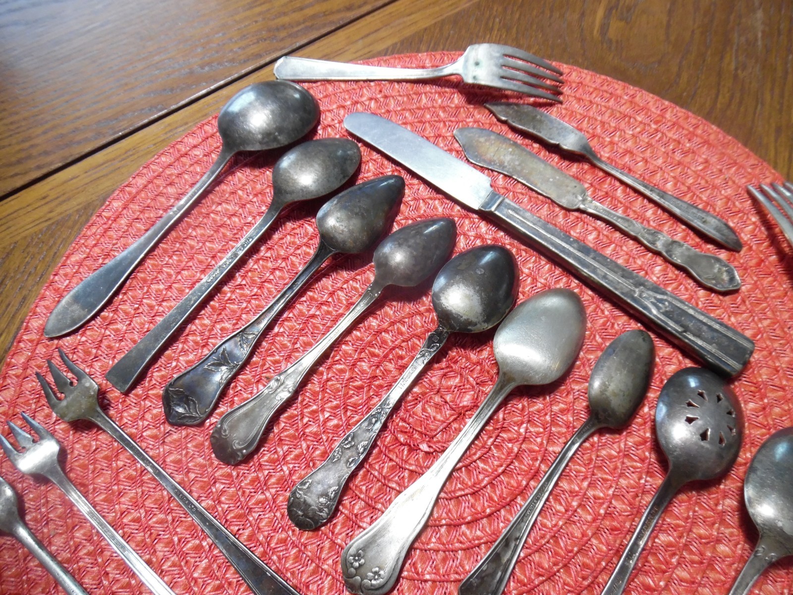 Misc Bulk Lot Of 25 Unmatching Silverware Silverplate/Other Arts and Crafts