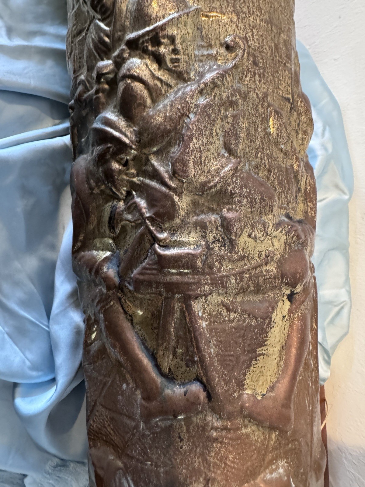 Lombard Umbrella Stand Brass Embossed Relief Colonial Pub Scene England 15" Tall