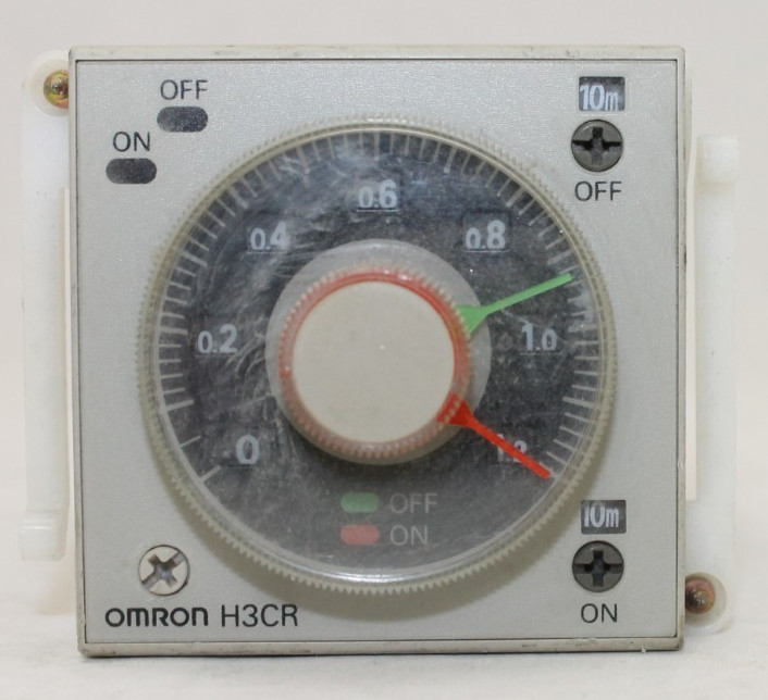 Omron H3CR-F8-300 Timer Relay With P3G-08 Base