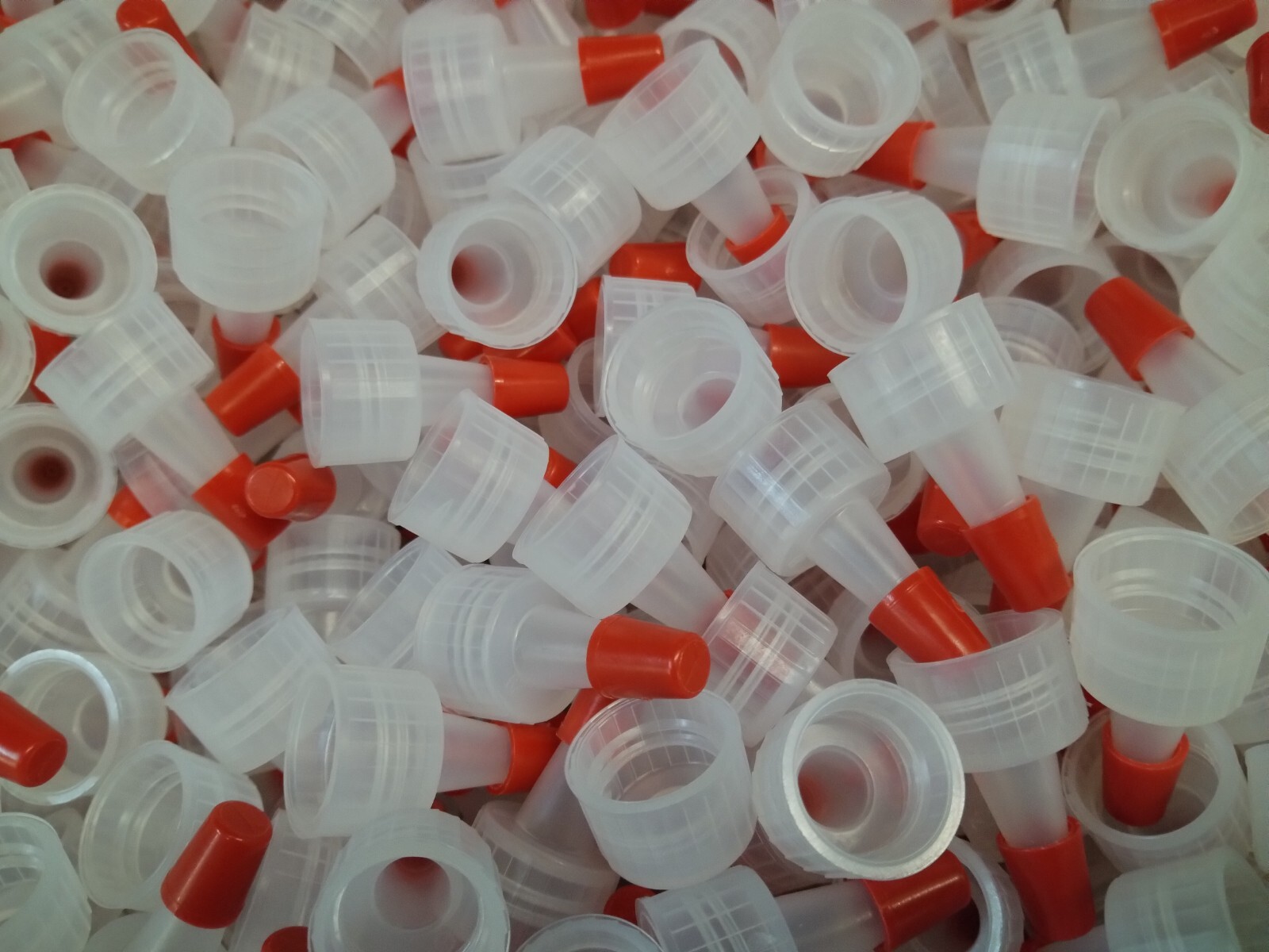 Yorker Spout Dispensing Caps (15-415) for plastic bottles (12-25-50-100 count)