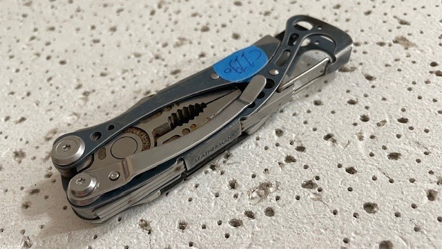 Leatherman Skeletool Stainless Steel Blue Multi Tool Pliers, Combo Blade Knife,