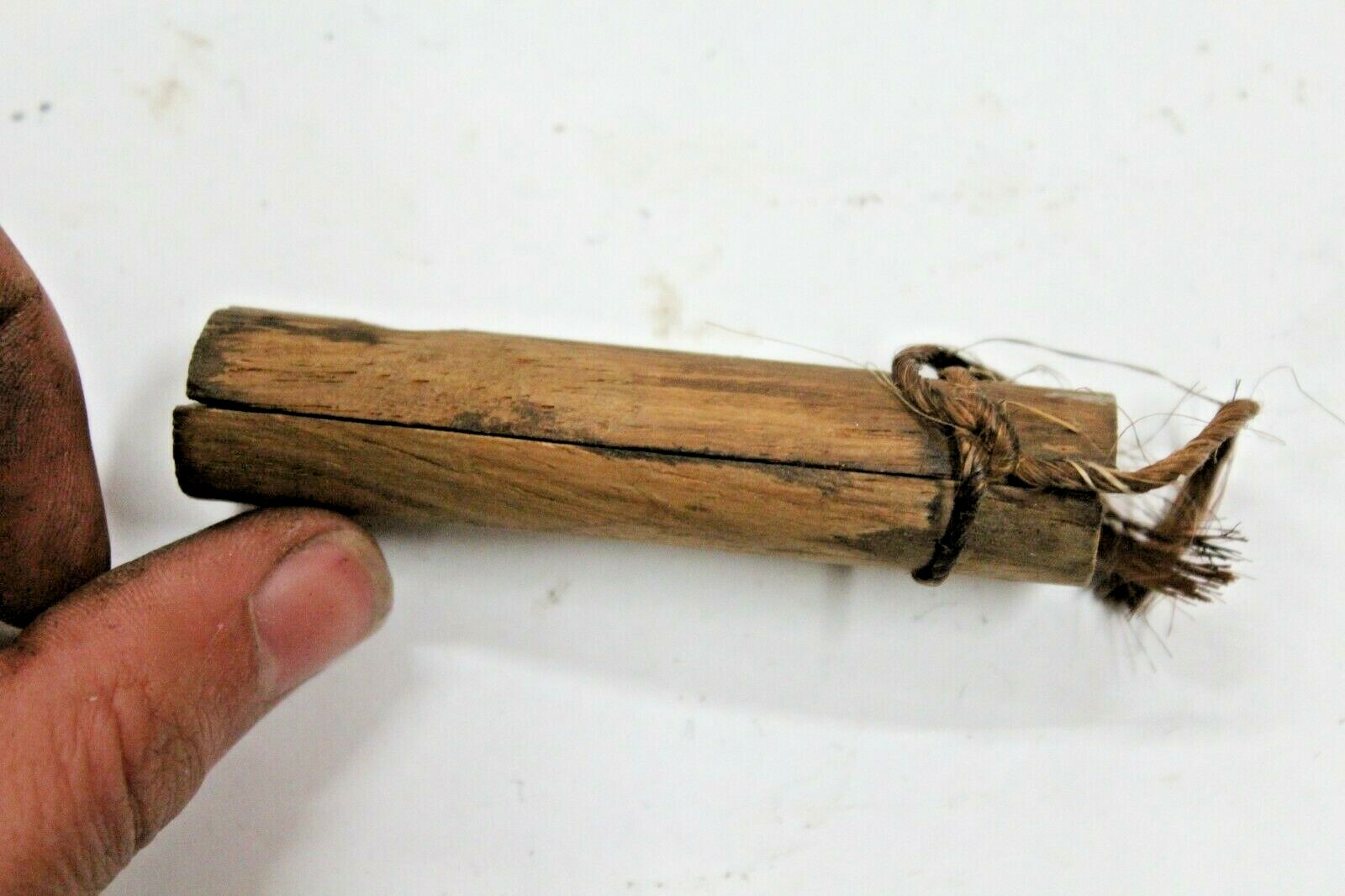 BRITISH P1907 RIFLE BAYONET GRIPS, ORIGINAL, UNUSED Walnut C86