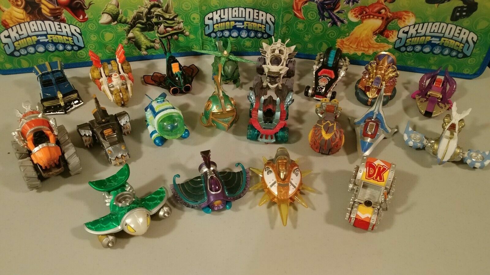 Skylanders SUPERCHARGERS COMPLETE YOUR COLLECTION Buy 3 get 1 Free $6 Minimum 🎼