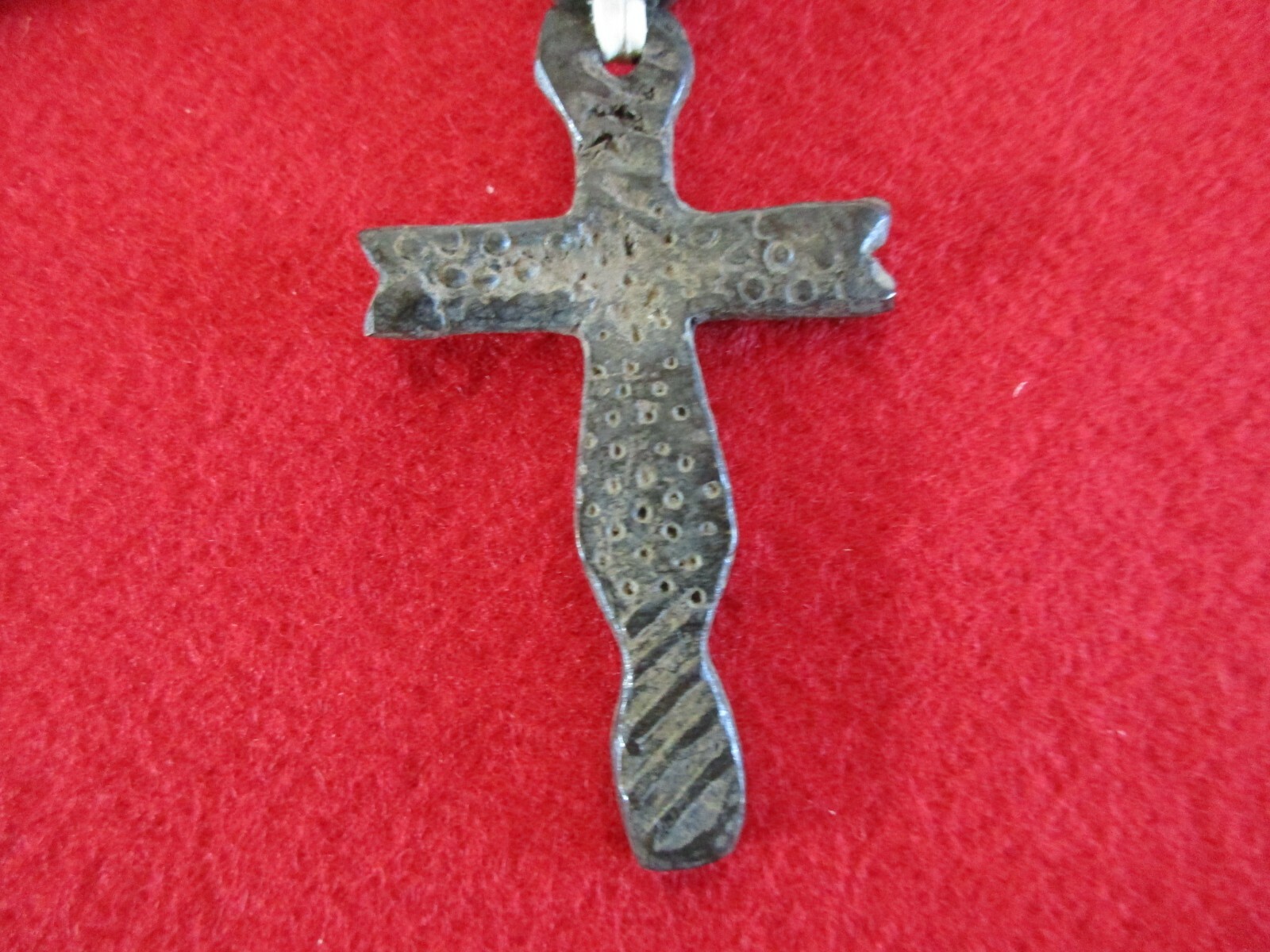 FRENCH BEAVER TAIL JESUIT CROSS, LEATHER STRUNG TRADE NECKLACE, WHA-0226*06294