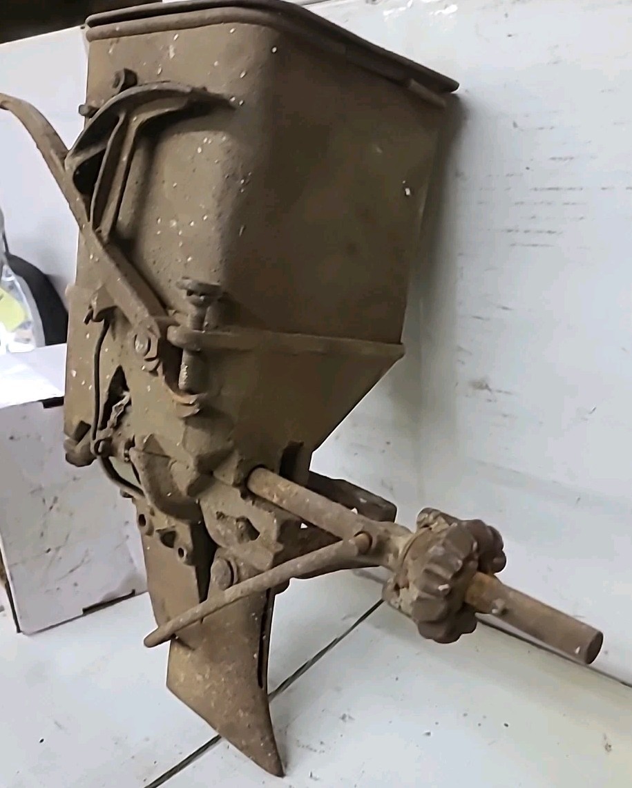 Vintage Planet Jr No 4 Seeder Planter - Antique