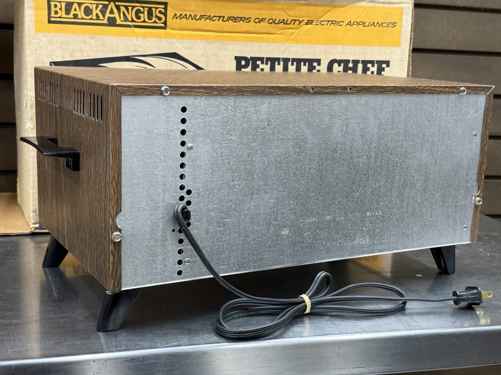 Vintage Black Angus Petite Chef Toaster Oven Broiler Warmer Woodgrain Finish
