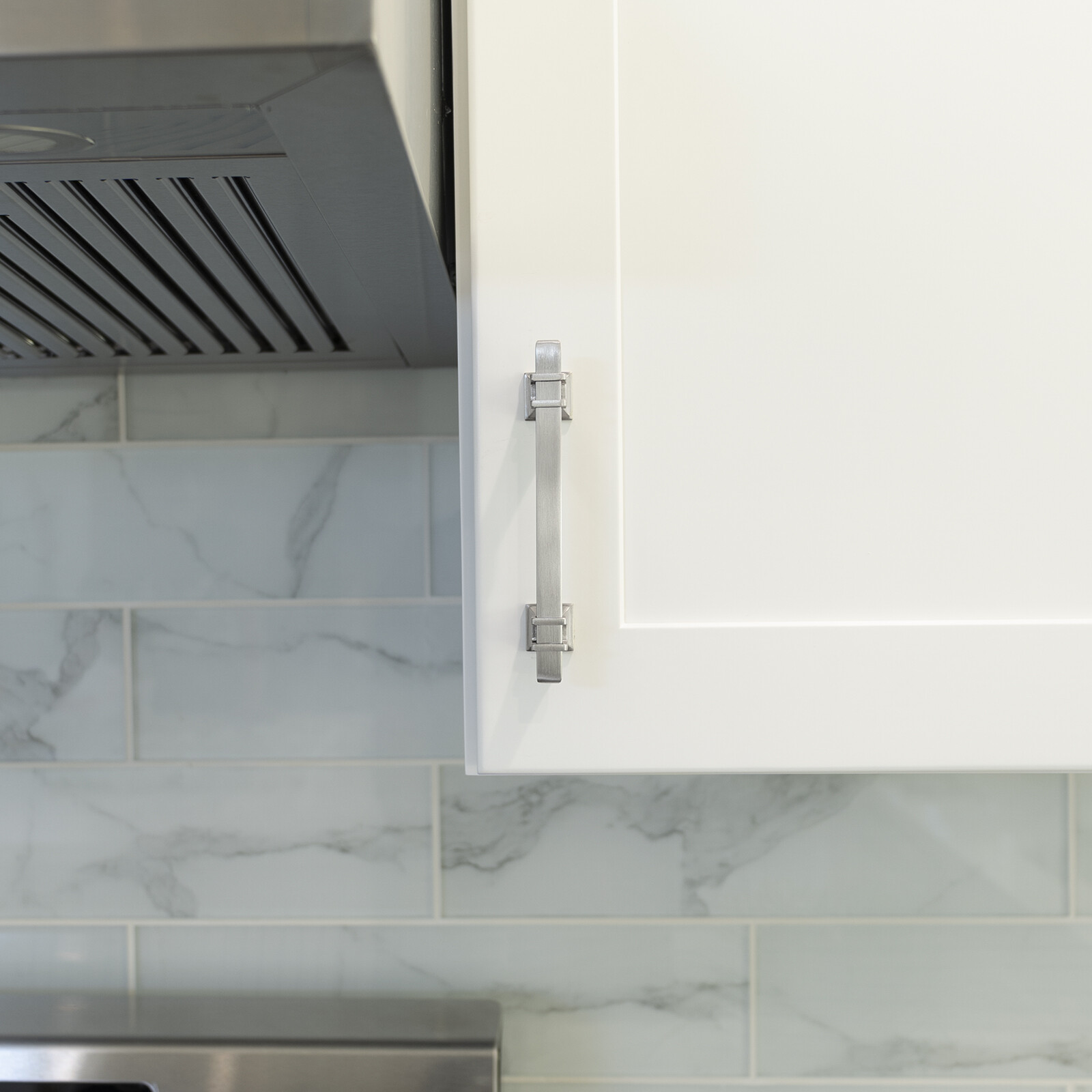 Brushed Nickel Traditional Kitchen Cabinet Handles Pulls Knobs Stainless Steel