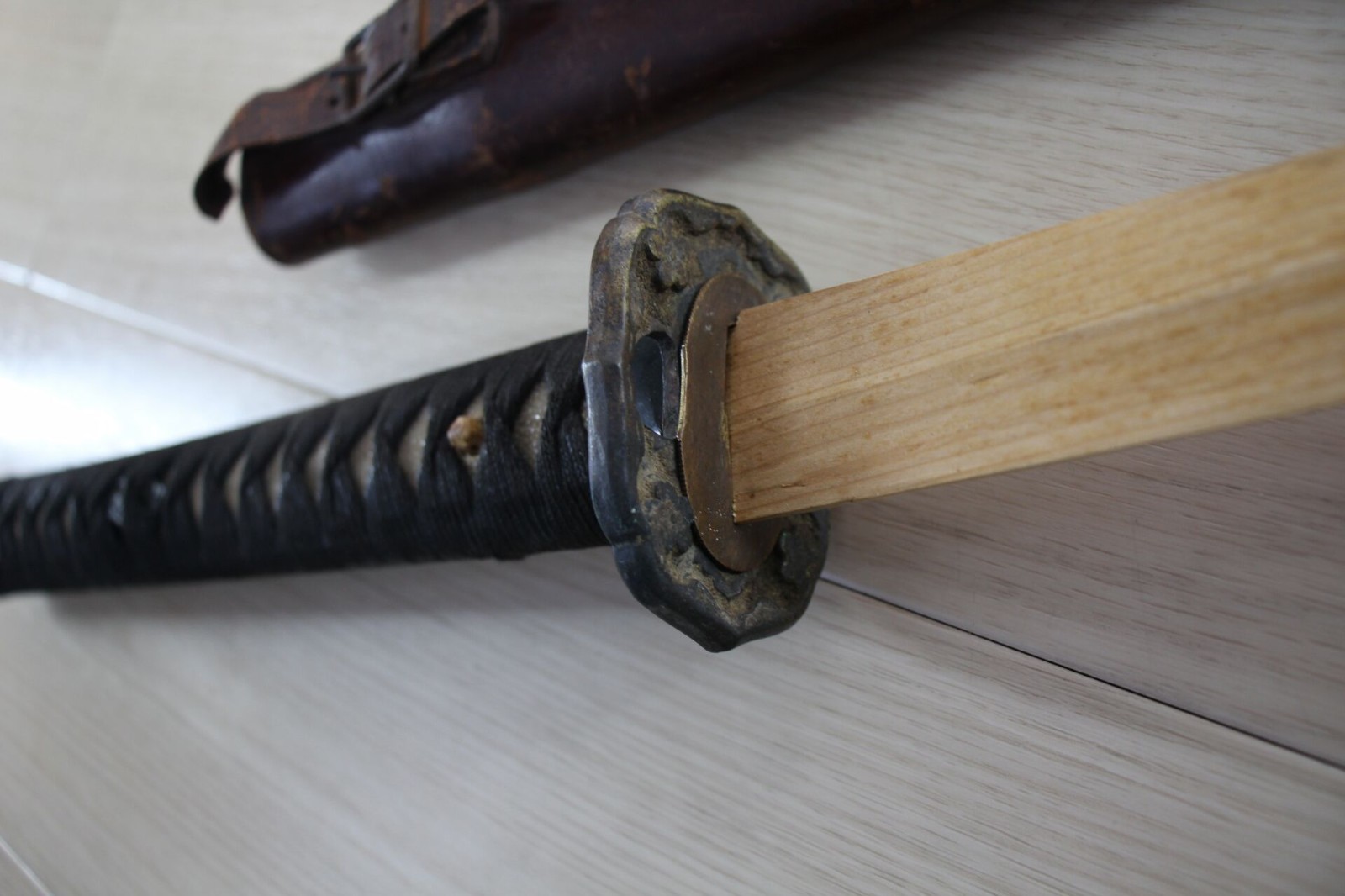 WWII Japanese Army Type 98 Gunto Mounts Koshirae w/ Wooden Blade I38