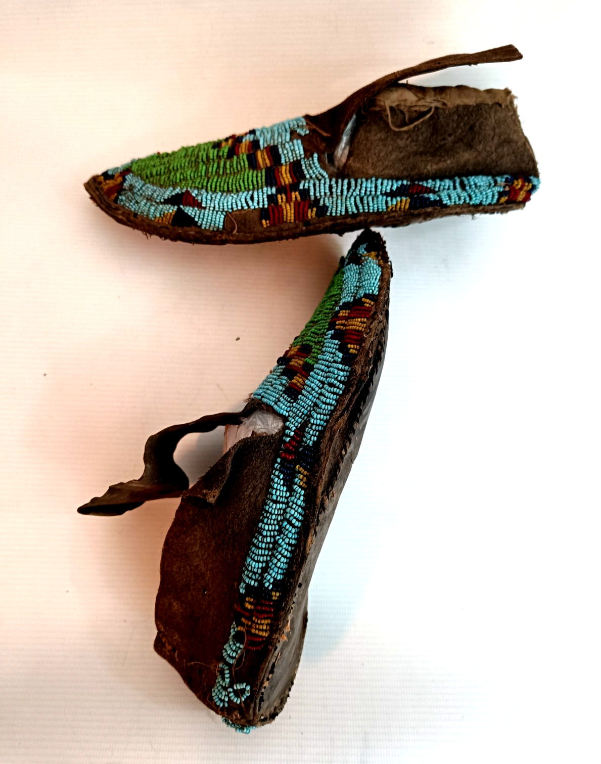 Native American Antique Beaded plains moccasins