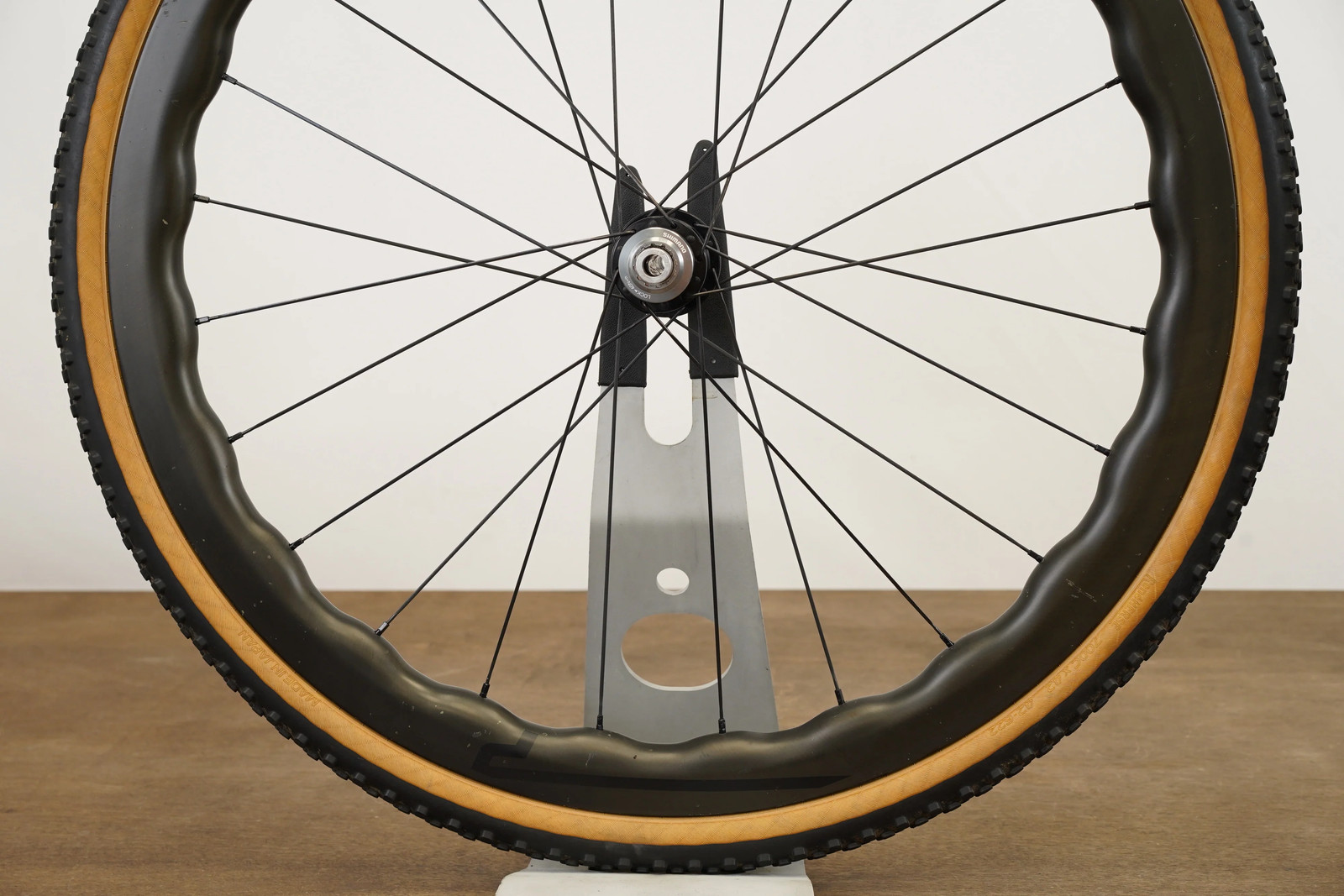 Princeton CarbonWorks Grit 4540 White Industries CLD Tubeless Carbon Disc