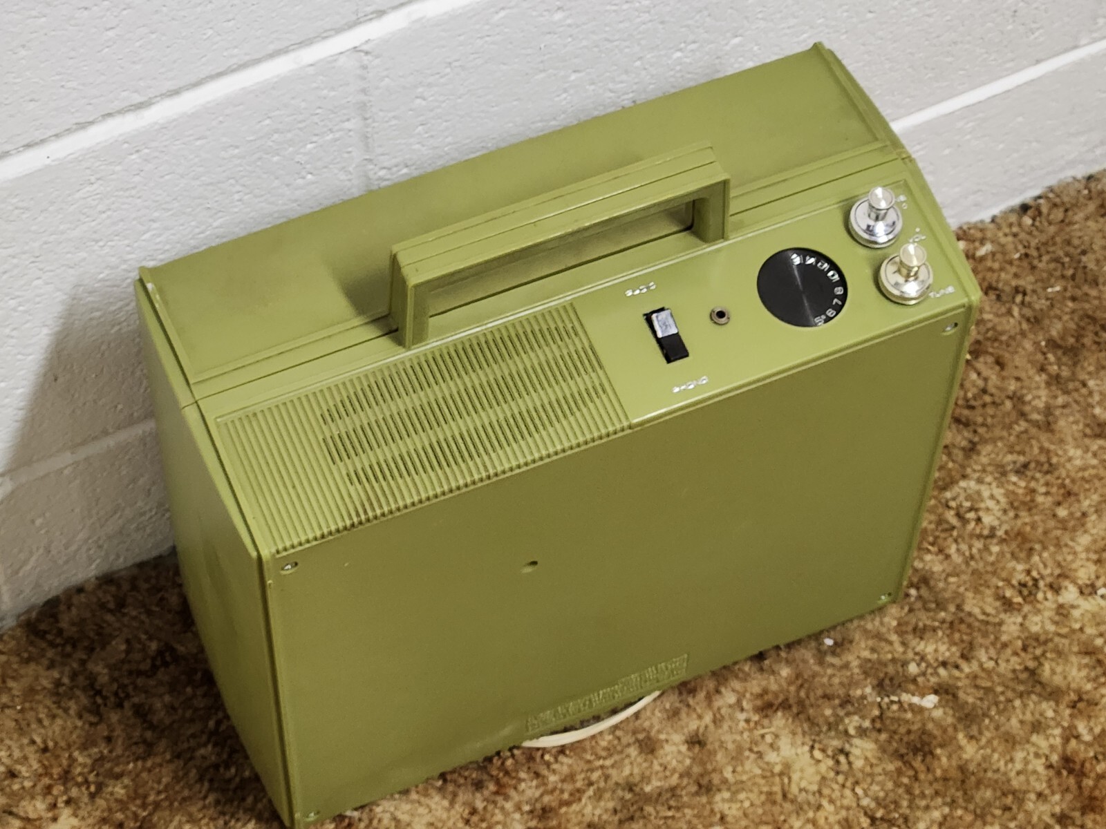 RCA Victor Record Player VLP26G AM Radio Vtg Green Portable PARTS REPAIR BROKEN