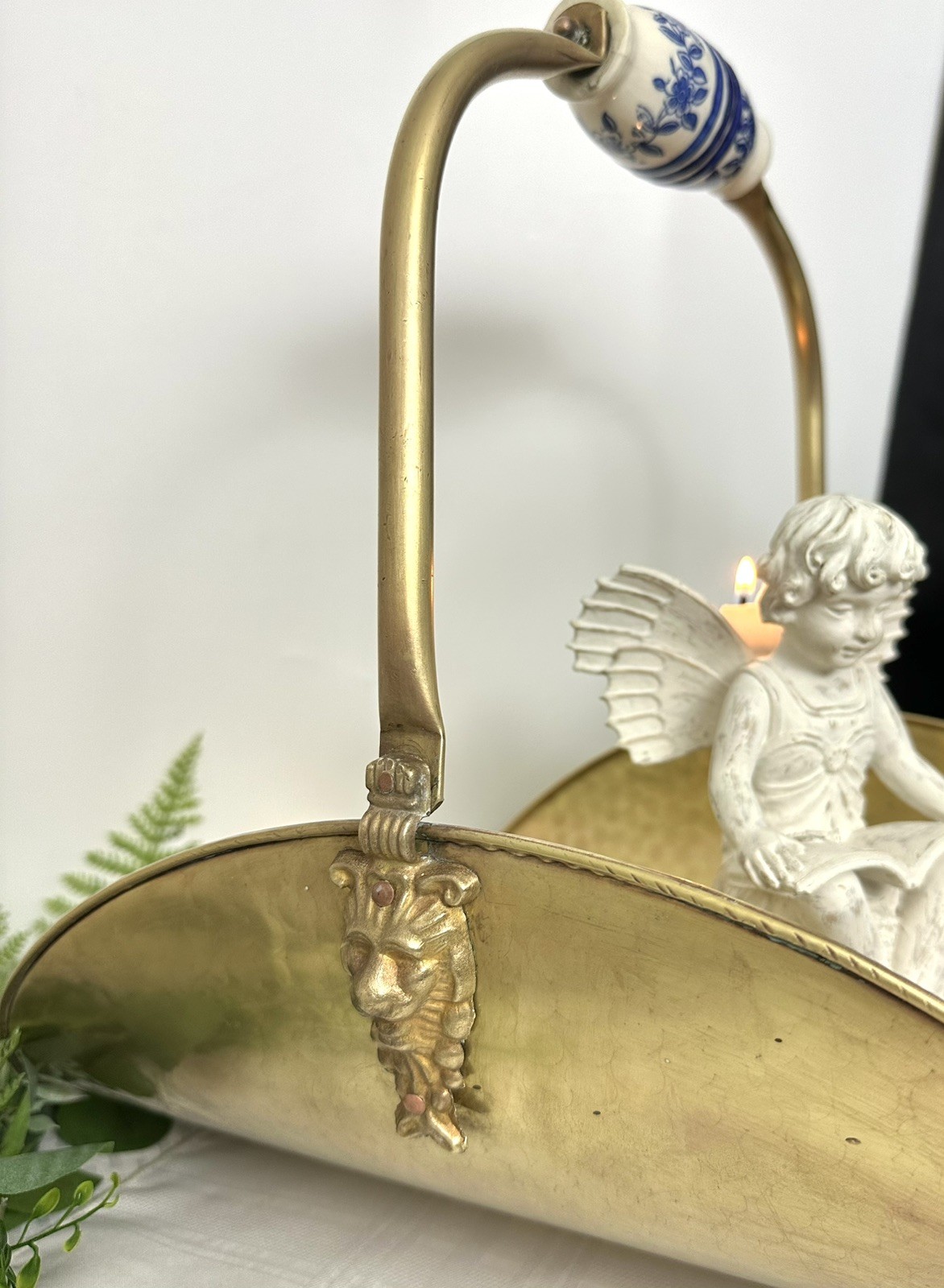 Vintage Brass Fireplace Log Holder Lion Paw Feet Delft Blue Handle Large