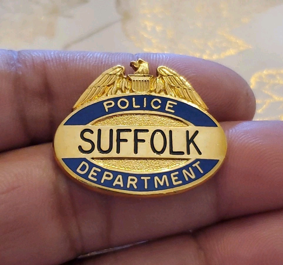 RARE Suffolk County Police Department New York Pin