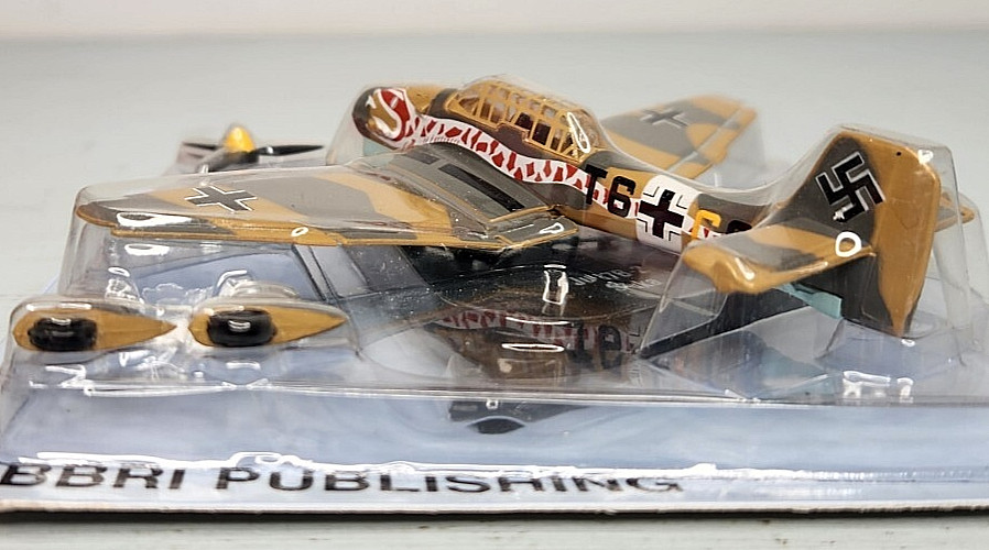 FABBRI PUBLISHING 1:100 JU87B-2 STUKA WW2 DIECAST AIRCRAFT PLANE W/STAND Z4