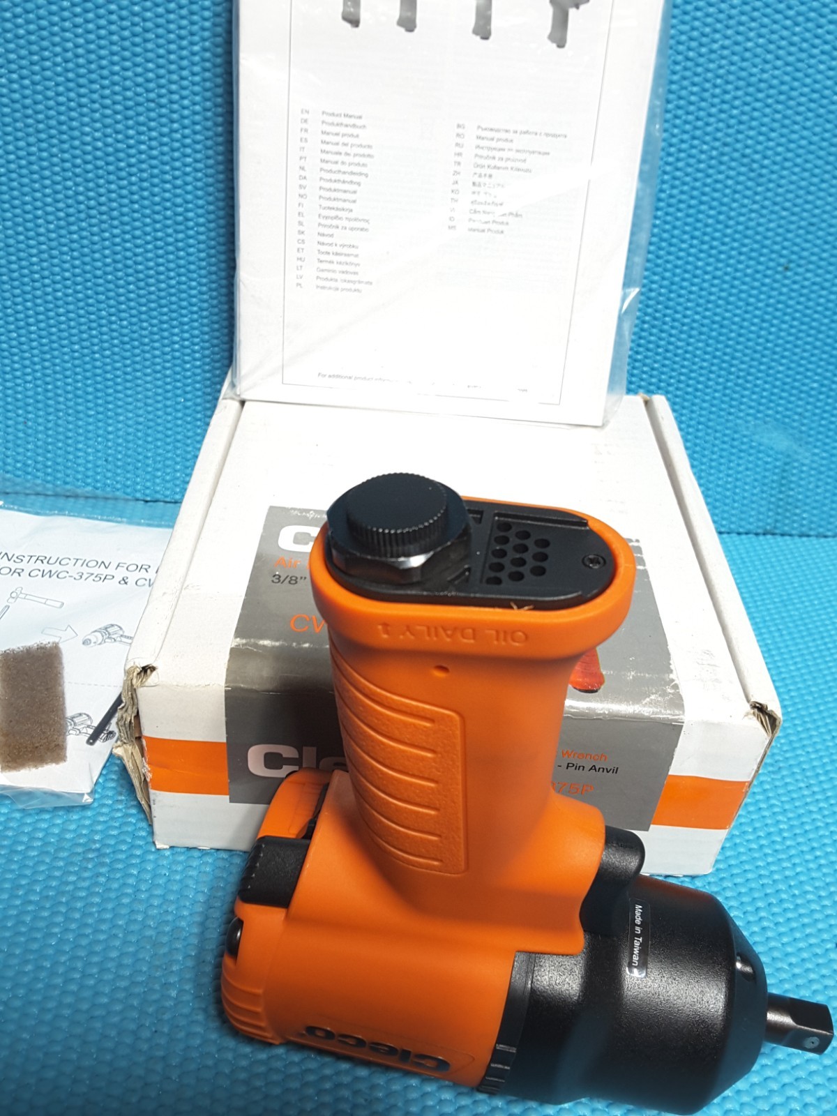 Cleco Air Impact Wrenches, 3/8 in, 450 ft lb, 10,000 RPM.