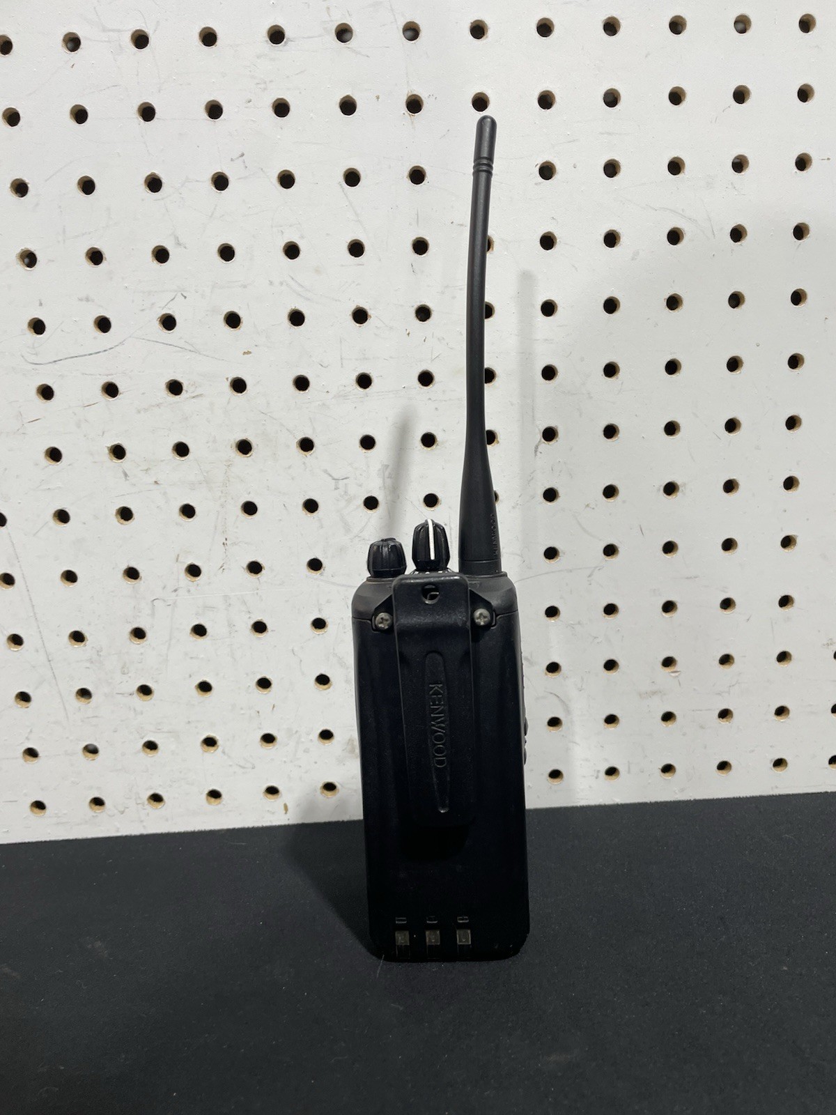Kenwood ProTalk TK-3400U16P UHF Two-Way Radio w Charger & Antenna Tested