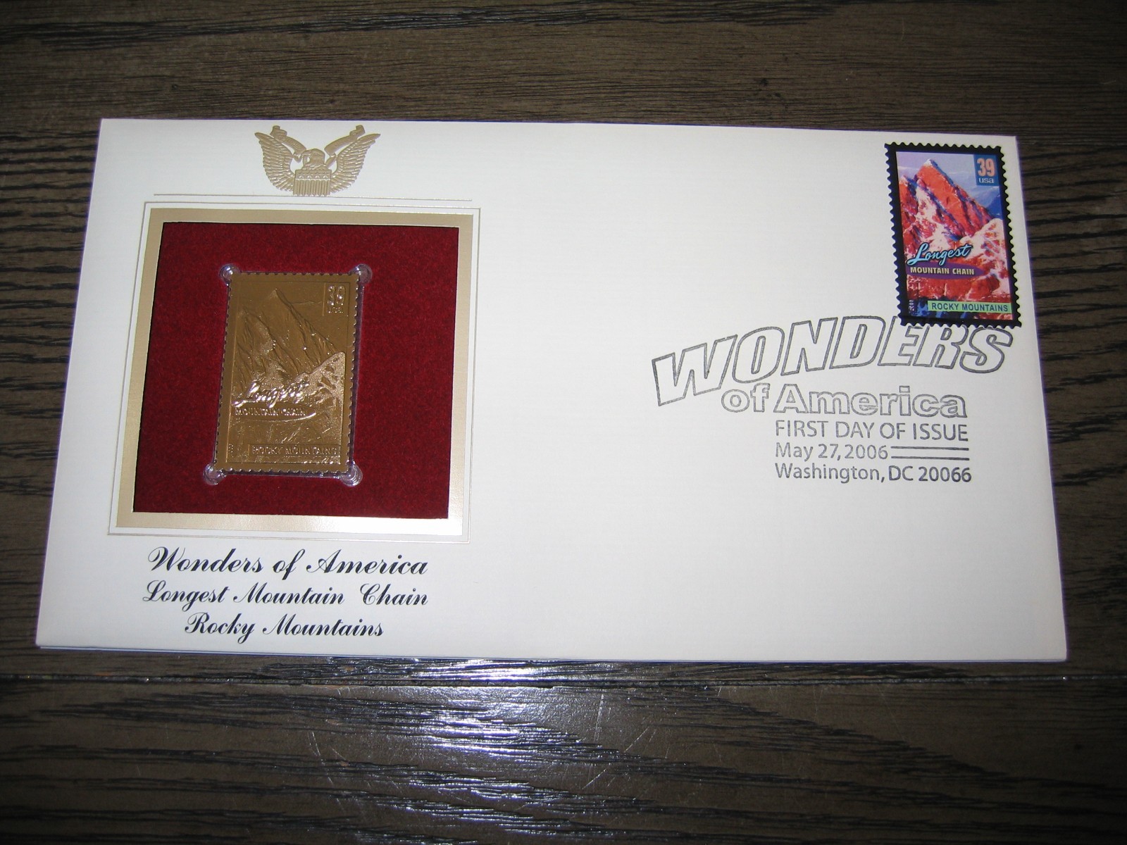 2006 Wonders of America Rocky Mountains Largest Chain Replica Golden Cover Stamp