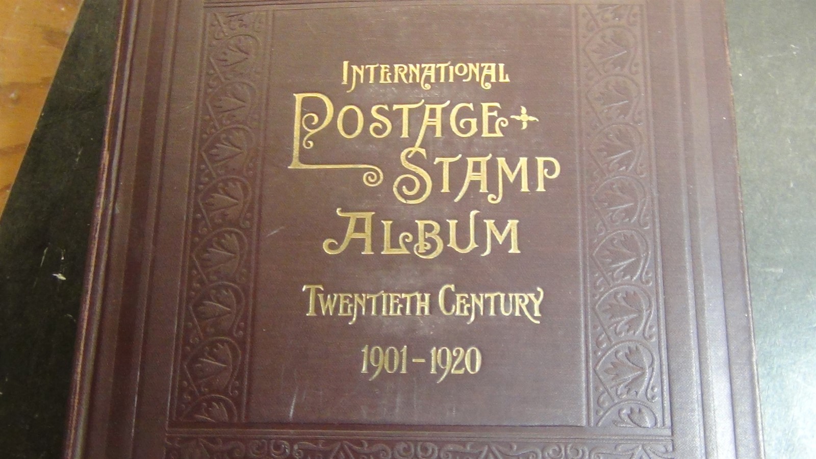 Stampsweis WW collection in Brown Scott Int'l 1901-1920 est 2715 stamps