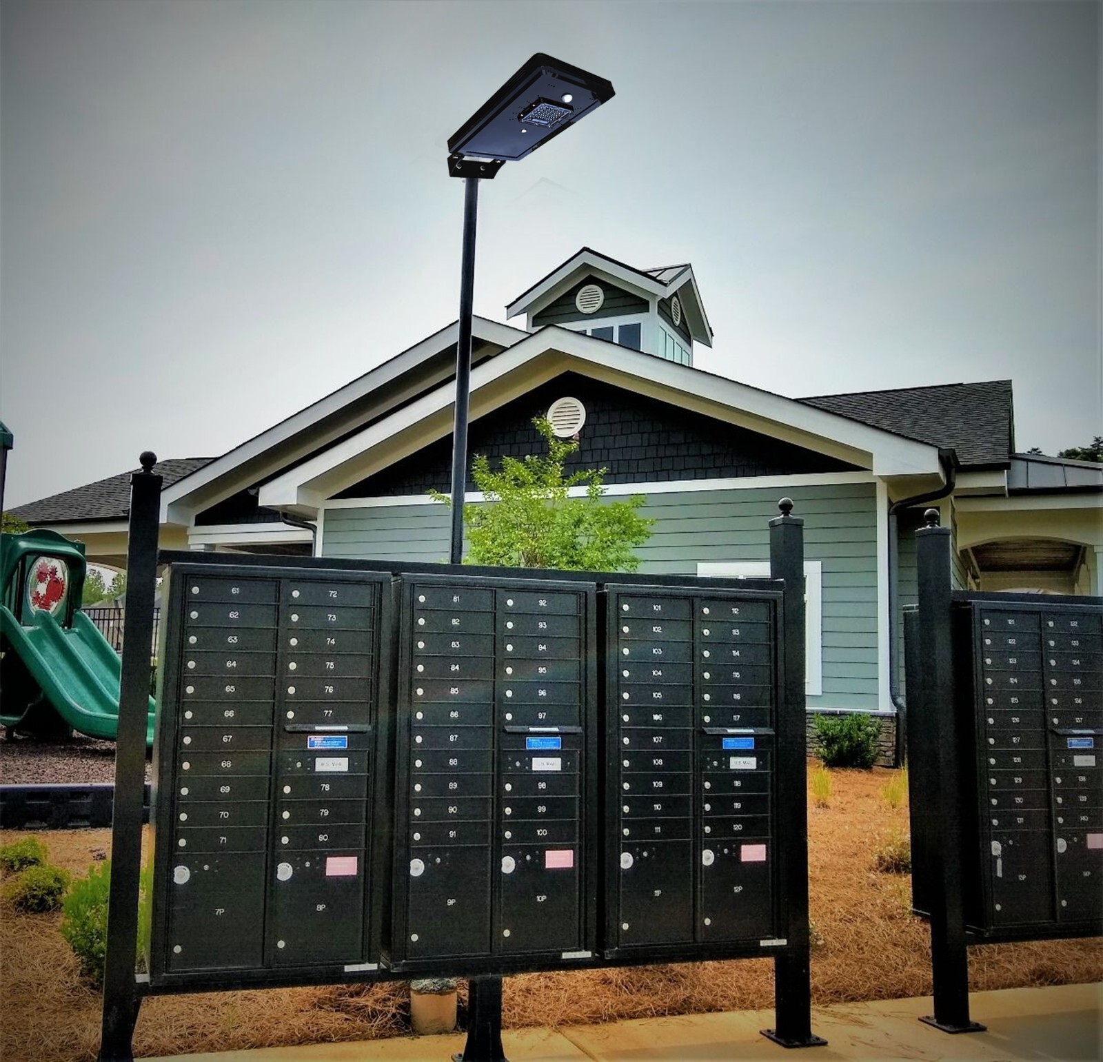 Solar Power AI-Smart 1600 Lumens Cree LED Area Parking Light