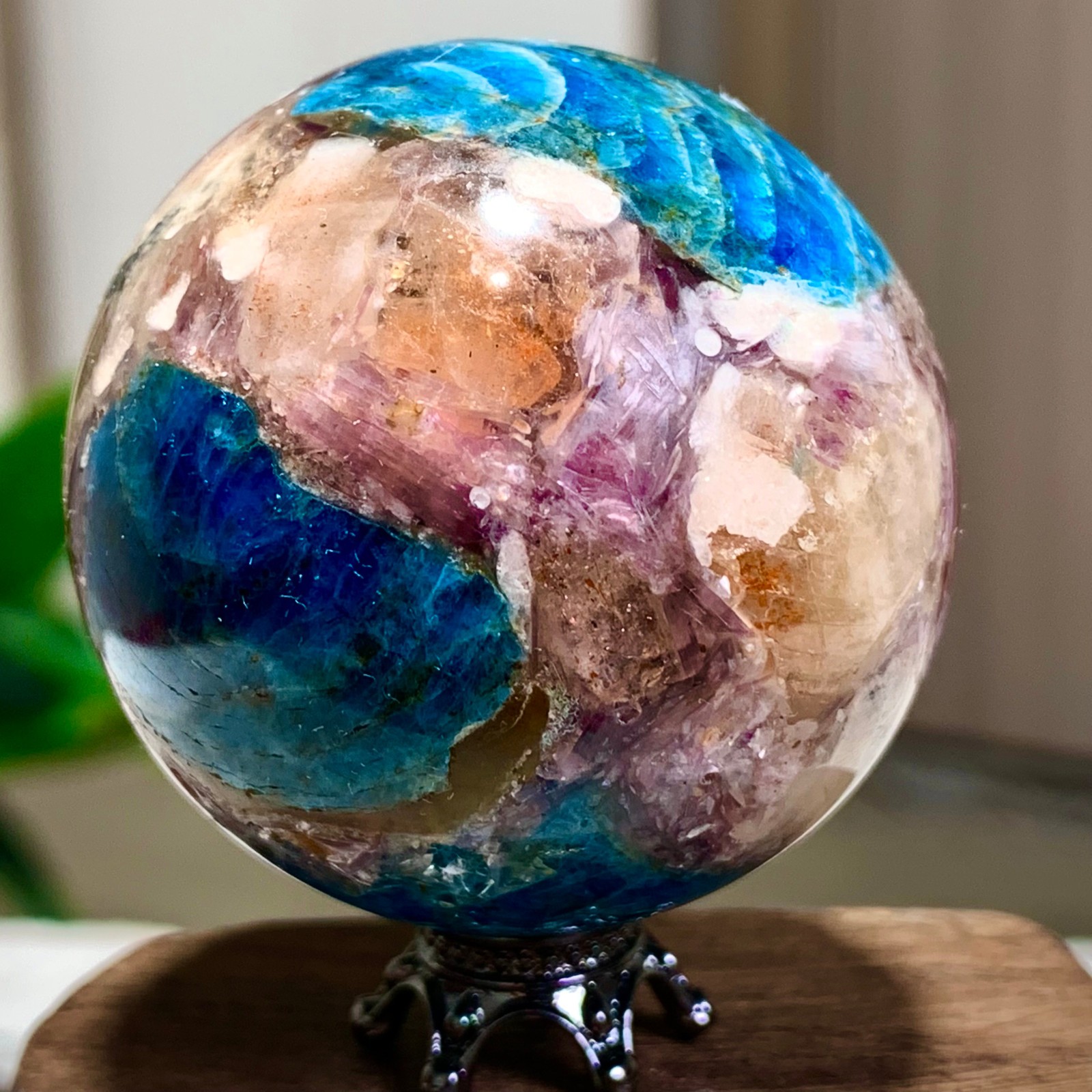 112G Natural Blue Aptite +Sun Stone purple lepidolite Sphere mineral sample