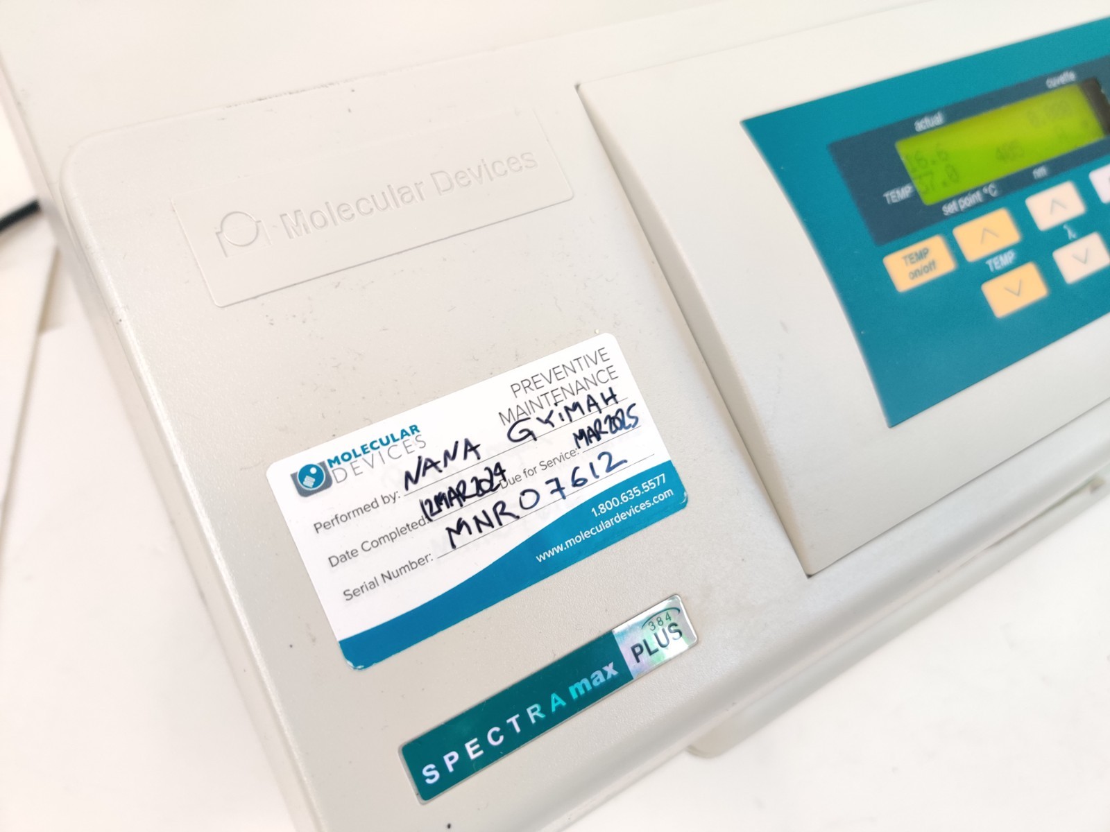 Molecular Devices SpectraMAX Plus 384 Microplate Reader Spectrophotometer